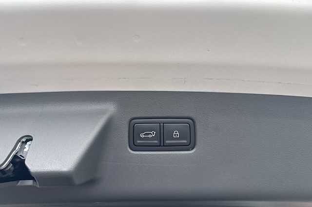 Hyundai SANTA FE 1.6 TGDi Plug-in Hybrid Ultimate 5dr 4WD Auto