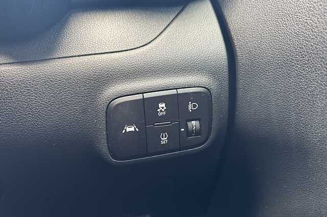 Hyundai I10 1.2 MPi SE Connect 5dr Auto Red