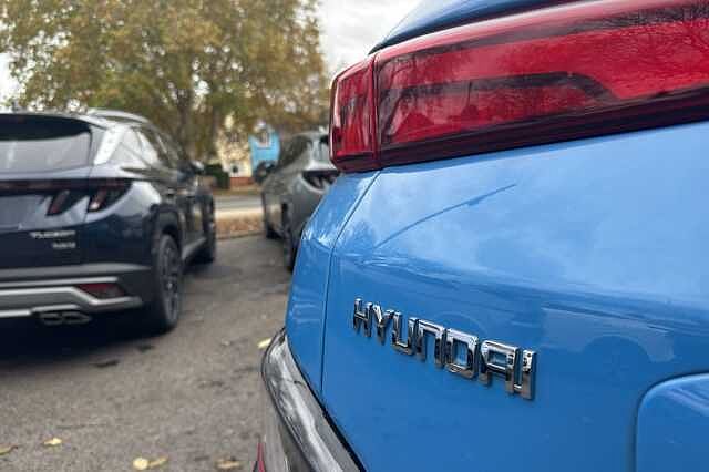 Hyundai KONA 1.6 GDi Hybrid Premium 5dr DCT Blue