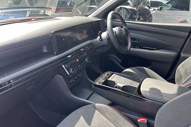 Hyundai TUCSON 1.6T Hybrid N Line S 5dr Auto Red