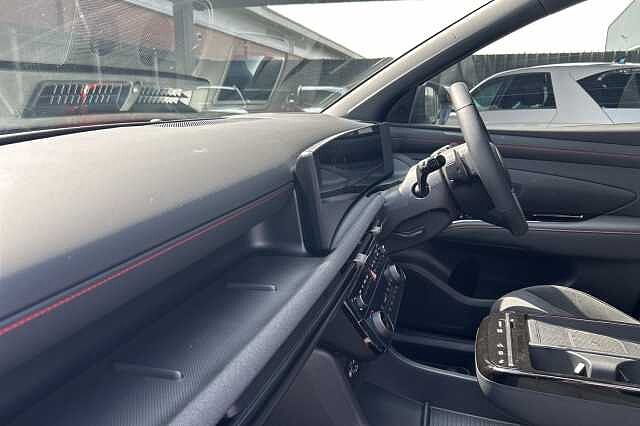 Hyundai TUCSON 1.6T Hybrid N Line S 5dr Auto Red