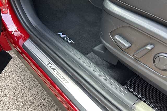 Hyundai TUCSON 1.6T Hybrid N Line S 5dr Auto Red