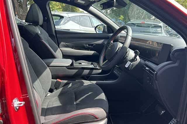 Hyundai TUCSON 1.6T Hybrid N Line S 5dr Auto Red
