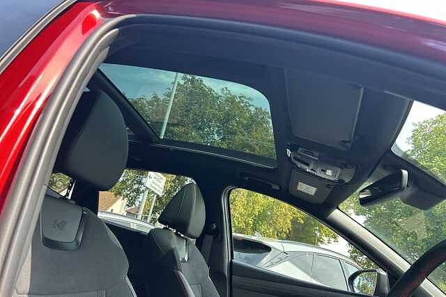 Hyundai TUCSON 1.6T Hybrid N Line S 5dr Auto Red