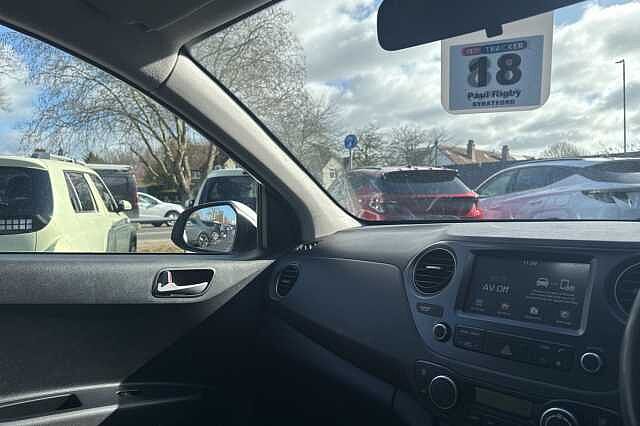 Hyundai i10 1.2 Premium 5dr