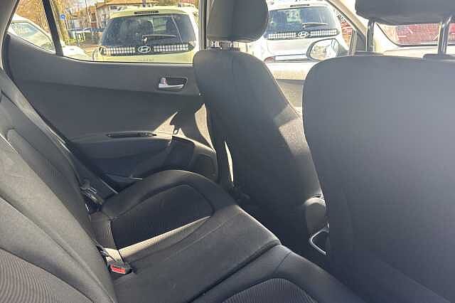 Hyundai i10 1.2 Premium 5dr