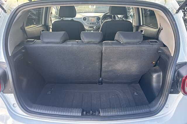 Hyundai i10 1.2 Premium 5dr