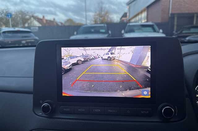 Hyundai KONA 1.6 GDi Hybrid SE Connect 5dr DCT Red