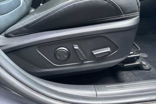 Hyundai TUCSON 1.6 TGDi Plug-in Hybrid Ultimate 5dr 4WD Auto Grey