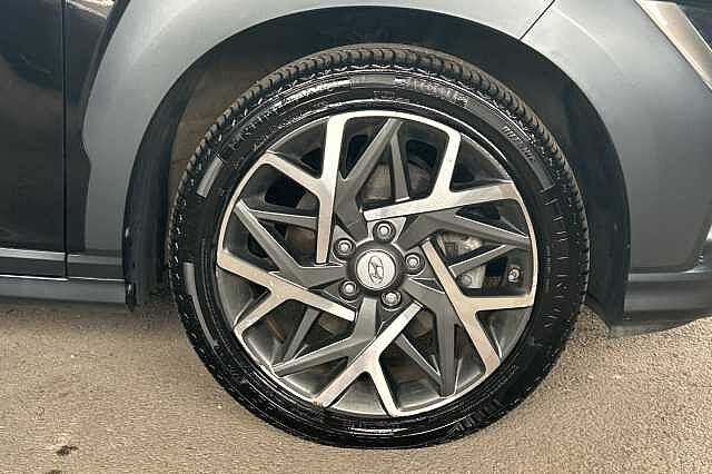Hyundai KONA 1.6 GDi Hybrid Premium 5dr DCT Black