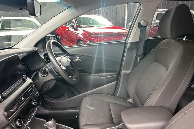 Hyundai KONA 1.6 GDi Hybrid Premium 5dr DCT Black