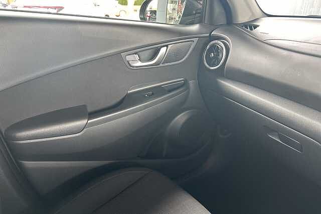 Hyundai KONA 1.6 GDi Hybrid Premium 5dr DCT Black