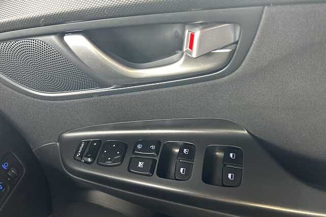 Hyundai KONA 1.6 GDi Hybrid Premium 5dr DCT Black