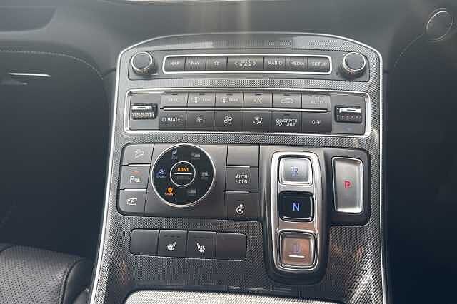 Hyundai SANTA FE 1.6 TGDi Hybrid Premium 5dr 4WD Auto