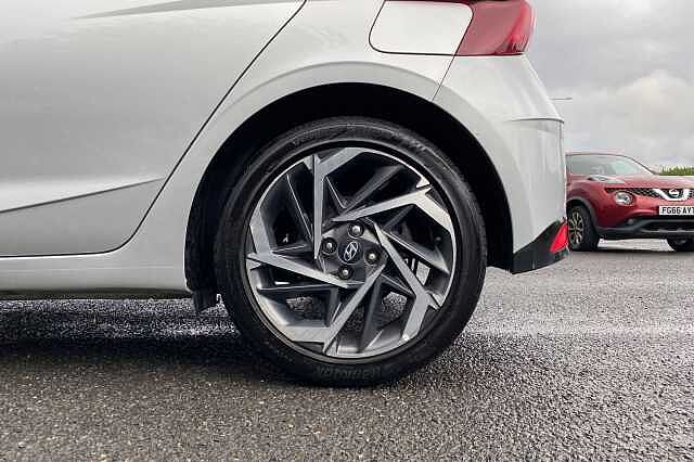 Hyundai I20 Premium Mhev T-Gdi Au Shimmering Silver