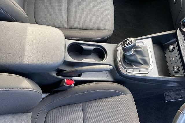 Hyundai KONA Se Connect T-Gdi Mhe Cyber Grey