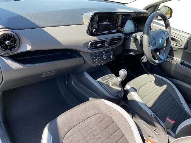 Hyundai I10 5dr Hat 1.0 Mpi 63ps Advance Nav Grey