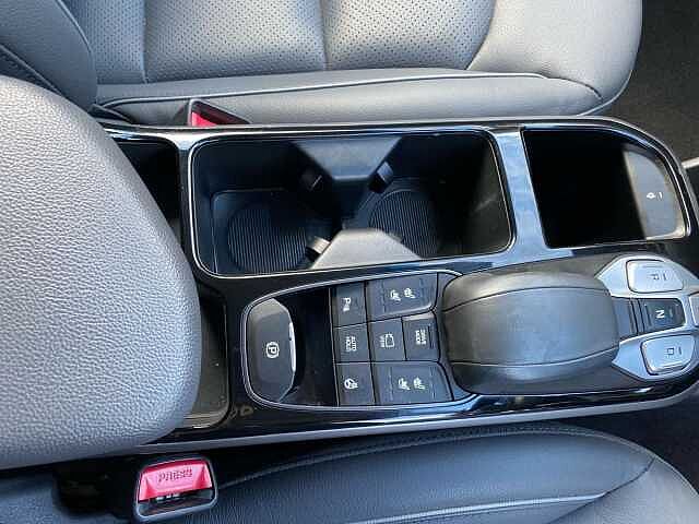 Hyundai Ioniq 38.3kWh Premium SE Hatchback 5dr Electric Auto (136 ps)