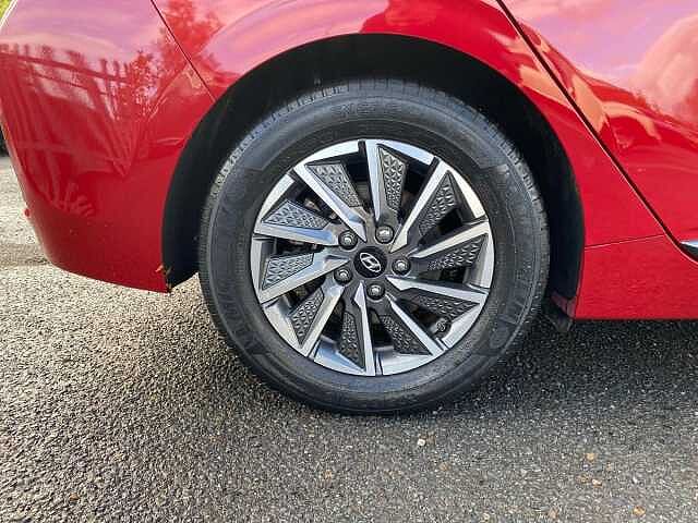 Hyundai Ioniq 38.3kWh Premium SE Hatchback 5dr Electric Auto (136 ps)