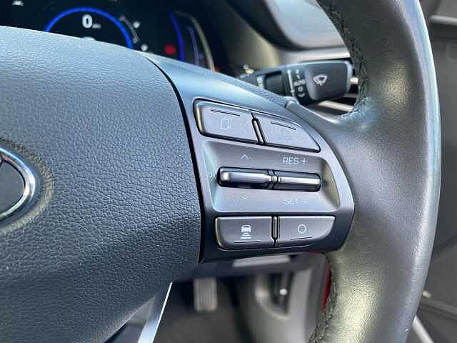 Hyundai Ioniq 38.3kWh Premium SE Hatchback 5dr Electric Auto (136 ps)