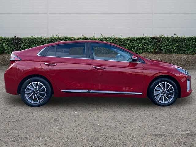 Hyundai Ioniq 38.3kWh Premium SE Hatchback 5dr Electric Auto (136 ps)
