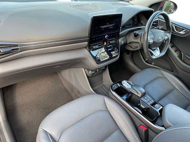 Hyundai Ioniq 38.3kWh Premium SE Hatchback 5dr Electric Auto (136 ps)