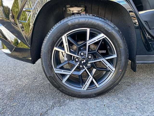 Hyundai TUCSON 1.6T Hybrid N Line Edition SUV 5dr Petrol Hybrid Auto Euro 6 (s/s) (239 ps) Abyss Black Pearl