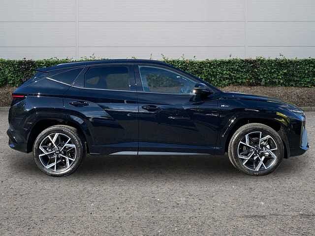 Hyundai TUCSON 1.6T Hybrid N Line Edition SUV 5dr Petrol Hybrid Auto Euro 6 (s/s) (239 ps) Abyss Black Pearl
