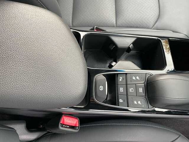 Hyundai Ioniq 38.3kWh Premium SE Hatchback 5dr Electric Auto (136 ps)