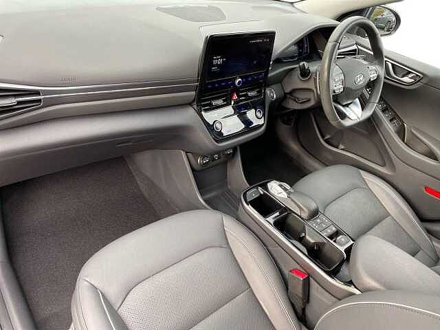Hyundai Ioniq 38.3kWh Premium SE Hatchback 5dr Electric Auto (136 ps)