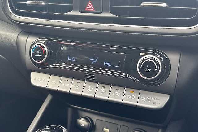 Hyundai KONA 1.6 GDi Hybrid Ultimate 5dr DCT Red