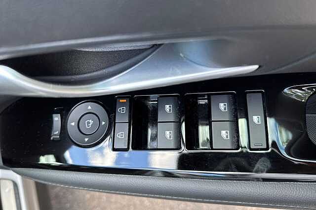 Hyundai TUCSON 1.6 TGDi Plug-in Hybrid Premium 5dr 4WD Auto Shimmering Silver