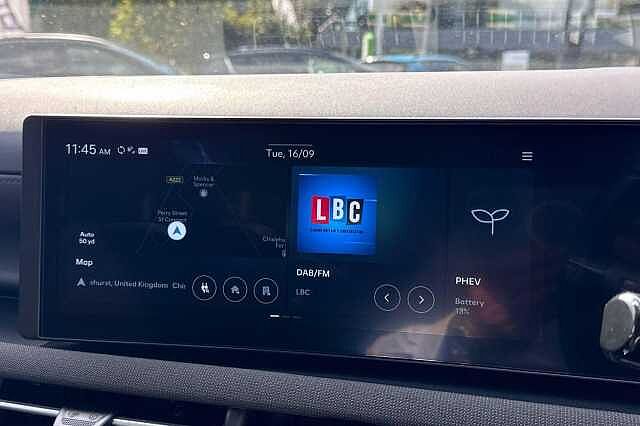 Hyundai TUCSON 1.6 TGDi Plug-in Hybrid Premium 5dr 4WD Auto Shimmering Silver