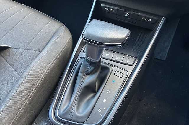 Hyundai BAYON 1.0 TGDi 48V MHEV Premium 5dr DCT Red