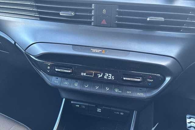 Hyundai BAYON 1.0 TGDi 48V MHEV Premium 5dr DCT Red