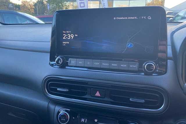 Hyundai KONA 1.6 GDi Hybrid Ultimate 5dr DCT White