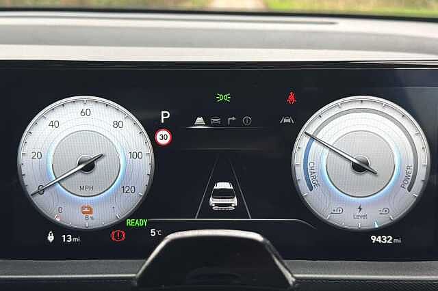 Hyundai INSTER 85kW 02 49kWh 5dr Auto