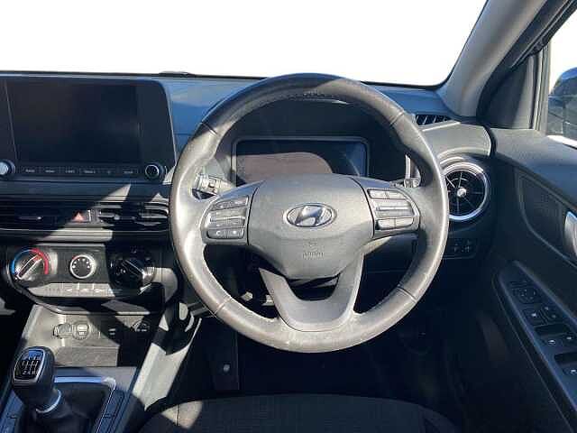 Hyundai KONA 1.0 TGDi 48V MHEV SE Connect 5dr Pearl - Phantom black