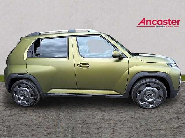 Hyundai INSTER 85kW Cross 49kWh 5dr Auto Matte - Amazons green