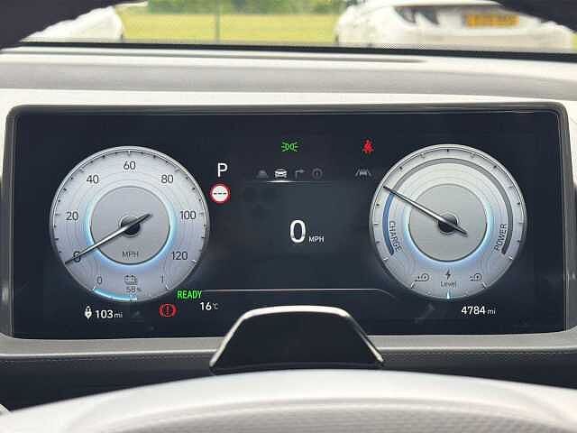 Hyundai INSTER 85kW Cross 49kWh 5dr Auto Matte - Amazons green