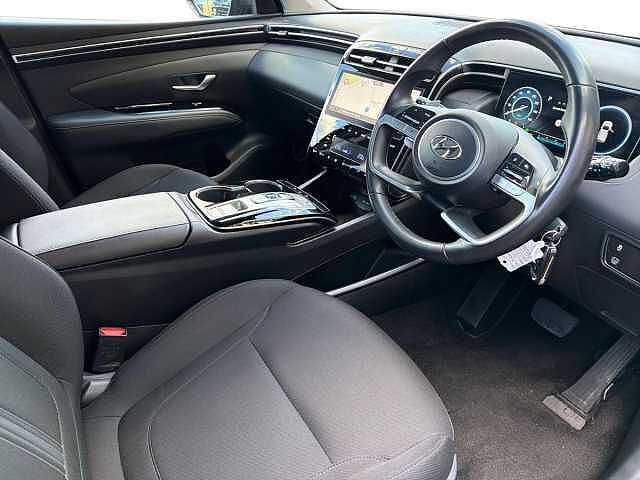Hyundai TUCSON 1.6 TGDi Hybrid 230 SE Connect 5dr 2WD Auto Red