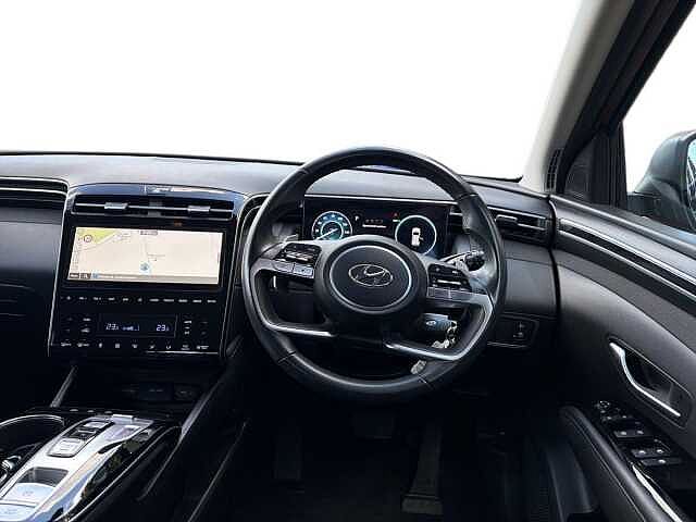 Hyundai TUCSON 1.6 TGDi Hybrid 230 SE Connect 5dr 2WD Auto Red