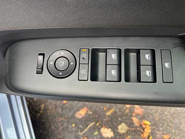Hyundai KONA 65.4kWh Advance SUV 5dr Electric Auto (218 ps) Blue