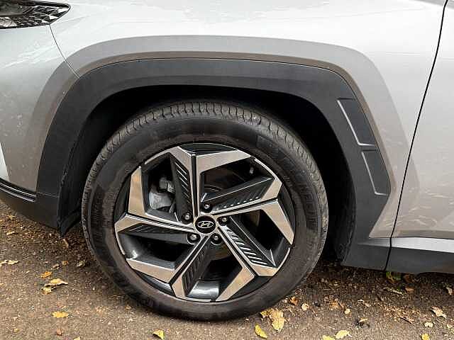 Hyundai TUCSON 1.6 h T-GDi Premium SUV 5dr Petrol Hybrid Auto Euro 6 (s/s) (230 ps) Silver