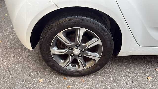 Hyundai ix20 1.6 SE Nav Hatchback 5dr Petrol Manual Euro 6 (125 ps)