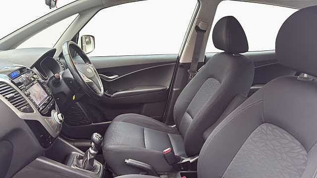 Hyundai ix20 1.6 SE Nav Hatchback 5dr Petrol Manual Euro 6 (125 ps)