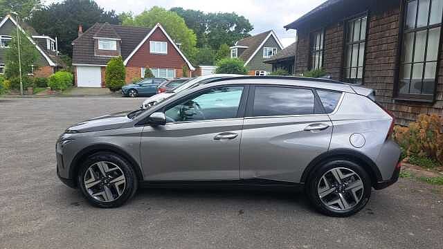 Hyundai BAYON 1.0 T-GDi MHEV Premium SUV 5dr Petrol Hybrid Manual Euro 6 (s/s) (120 ps) Bronze