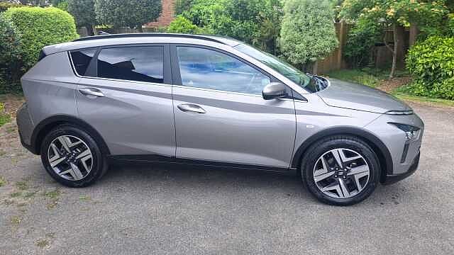 Hyundai BAYON 1.0 T-GDi MHEV Premium SUV 5dr Petrol Hybrid Manual Euro 6 (s/s) (120 ps) Bronze