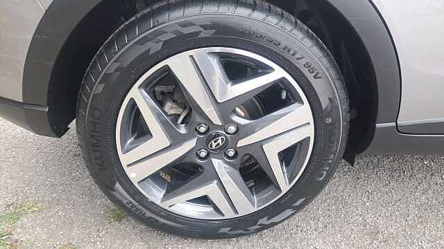 Hyundai BAYON 1.0 T-GDi MHEV Premium SUV 5dr Petrol Hybrid Manual Euro 6 (s/s) (120 ps) Bronze