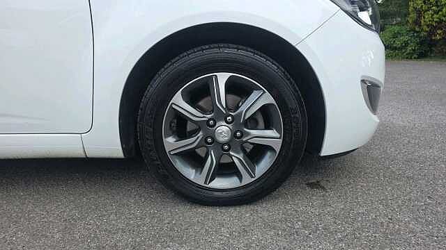 Hyundai ix20 1.6 SE Nav Hatchback 5dr Petrol Auto Euro 6 (125 ps)